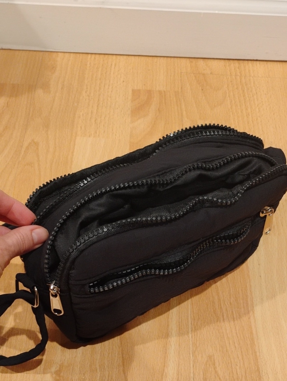 NWT Multi-Zip Crossbody Pouch Purse Bag